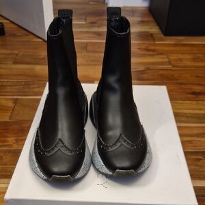 Stella Mccaryney Black Ankle Boots with Gray Soles Size 35